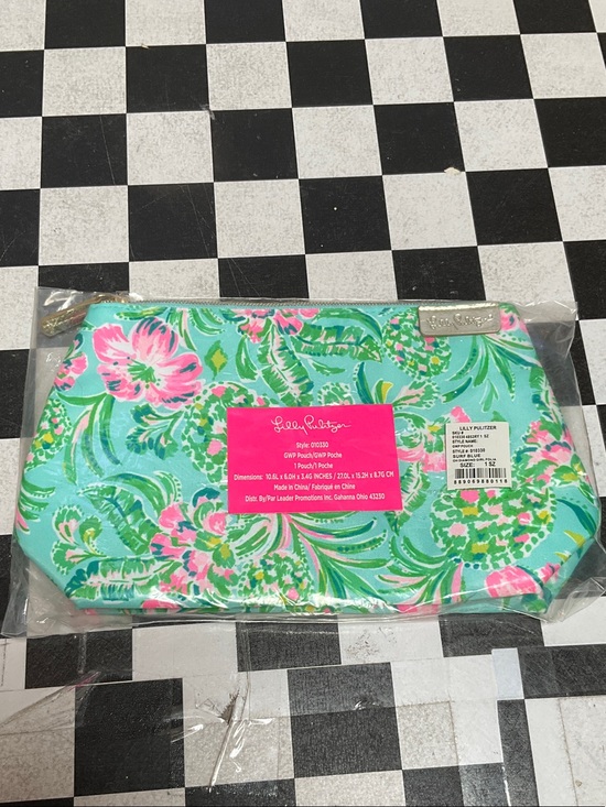 Lilly Pulitzer Handbags - Lilly Pulitzer Turquoise & Pink Floral Zip Pouch